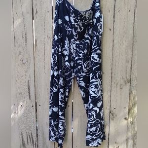 L R Lauren floral blk/wht wide leg pant sz 14 NWT.